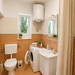 Apartment Sunshower And