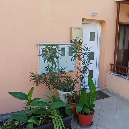 Sunshower And Apartman Split
