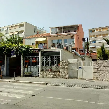 Apartman Sunshower And *